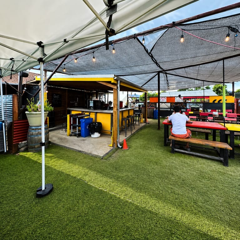 Patio Rentals at Piggin' Out Smokehouse
